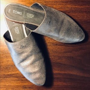 TOMS | Pewter Metallic Leather Jutti Mules